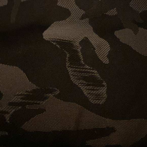 Lululemon city adventure backpack 17L - Picture 4 of 16